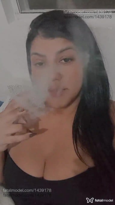 Acompanhante mulher morena (o) de olhos castanhos - Maju Duran