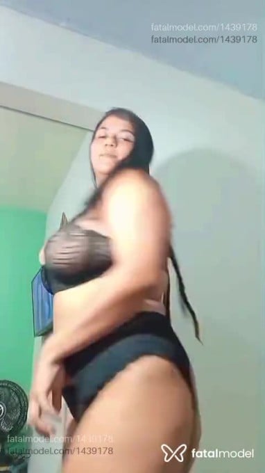 Acompanhante mulher morena (o) de olhos castanhos - Maju Duran