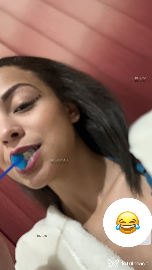 Acompanhante mulher com cabelo castanho de olhos castanhos em São Paulo Acompanhante mulher com cabelo castanho de olhos castanhos em São Paulo - Polly Petrova