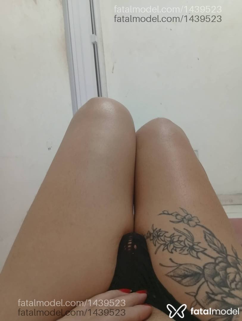 Acompanhante mulher trans morena (o) de olhos castanhos - Gisele