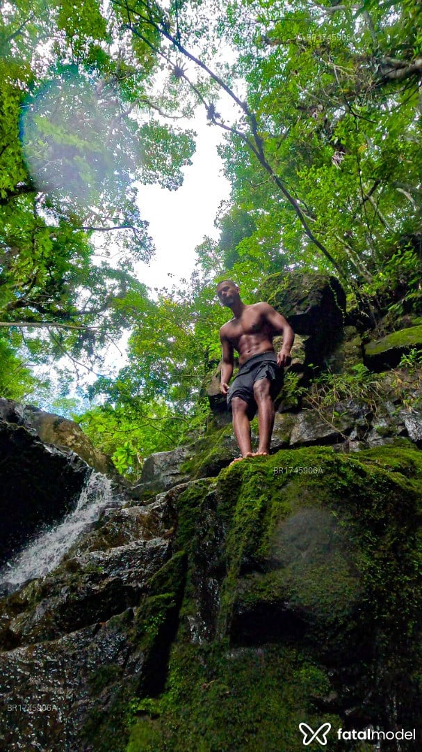 Acompanhante homem morena (o) de olhos pretos em Florianópolis - Patrick