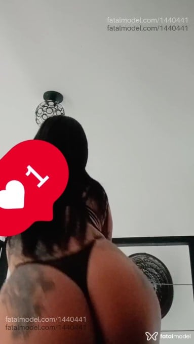 Acompanhante mulher morena (o) de olhos castanhos - Laís Lima