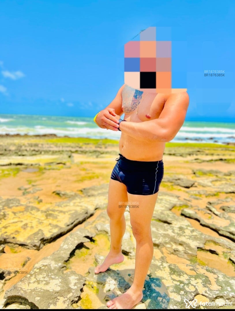 Acompanhante homem com cabelo castanho de olhos castanhos em Natal Acompanhante homem com cabelo castanho de olhos castanhos em Natal - Piettro