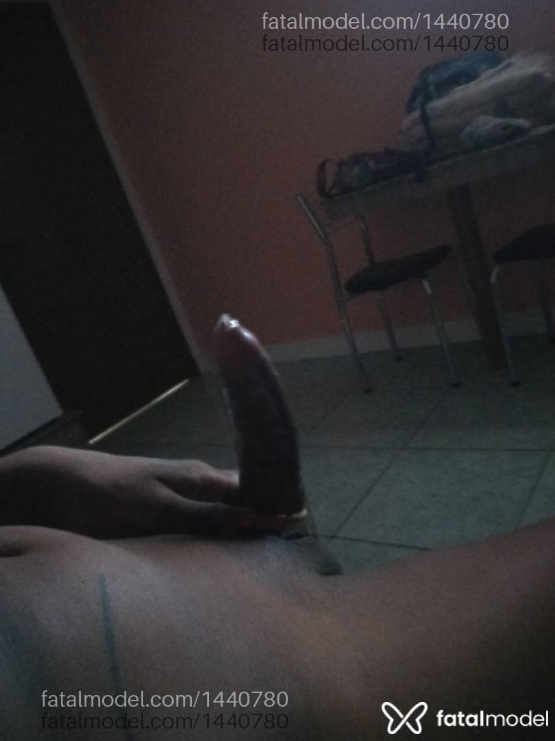 Acompanhante mulher trans morena (o) de olhos pretos em Parobé Acompanhante mulher trans morena (o) de olhos pretos em Parobé - Victoria