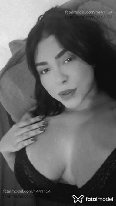 Acompanhante mulher com cabelo castanho de olhos castanhos em Irecê Acompanhante mulher com cabelo castanho de olhos castanhos em Irecê - Paloma