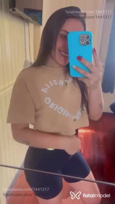 Acompanhante mulher com cabelo castanho de olhos castanhos em Gramado - Aninha