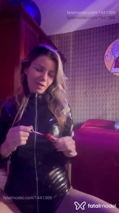 Acompanhante mulher loira (o) de olhos verdes em Novo Hamburgo - Blondiepenelope