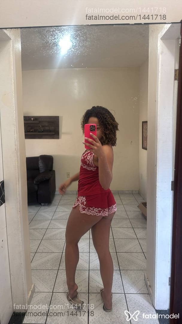 Acompanhante mulher morena (o) de olhos castanhos em Macaé - Rubyane