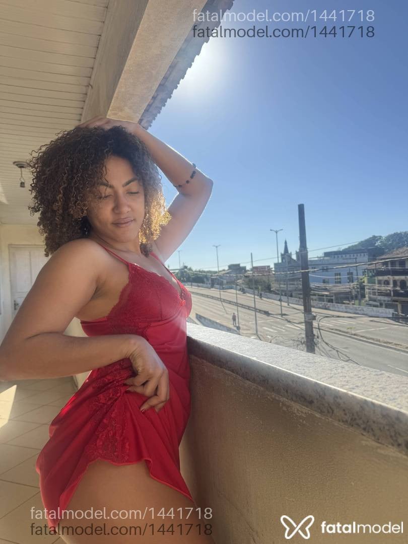 Acompanhante mulher morena (o) de olhos castanhos em Rio das Ostras - Rubyane
