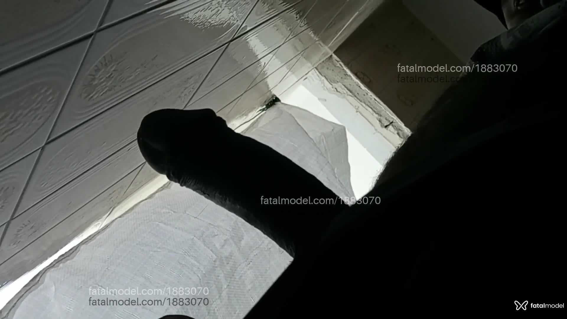 Acompanhante mulher morena (o) de olhos mel em Balneário Camboriú Acompanhante mulher morena (o) de olhos mel em Balneário Camboriú - Luciano