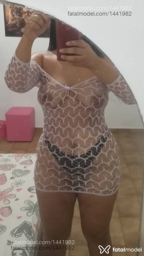 Acompanhante mulher com cabelo castanho de olhos castanhos - Julia Almeida Acompanhante mulher com cabelo castanho de olhos castanhos - Julia Almeida