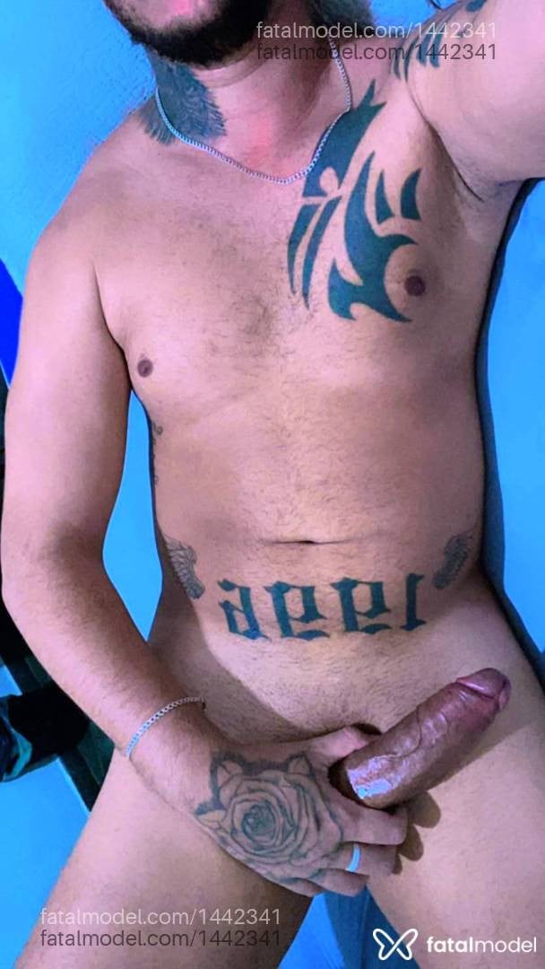 Acompanhante homem com cabelo castanho de olhos verdes - Ricardo Dantas Acompanhante homem com cabelo castanho de olhos verdes - Ricardo Dantas