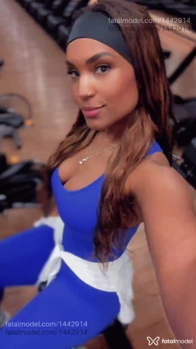 Acompanhante mulher com cabelo castanho de olhos pretos em Campinas Acompanhante mulher com cabelo castanho de olhos pretos em Campinas - Bárbara Sampaio