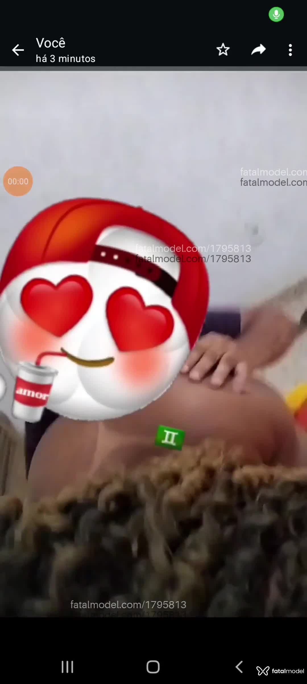 Acompanhante mulher com cabelo colorido de olhos pretos - Steeh Acompanhante mulher com cabelo colorido de olhos pretos - Steeh