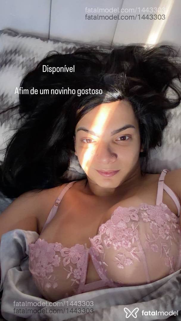 Acompanhante mulher trans morena (o) de olhos castanhos - Bruna