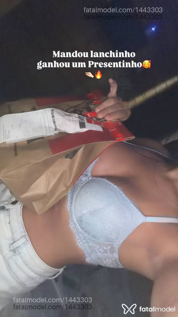 Acompanhante mulher trans morena (o) de olhos castanhos - Bruna