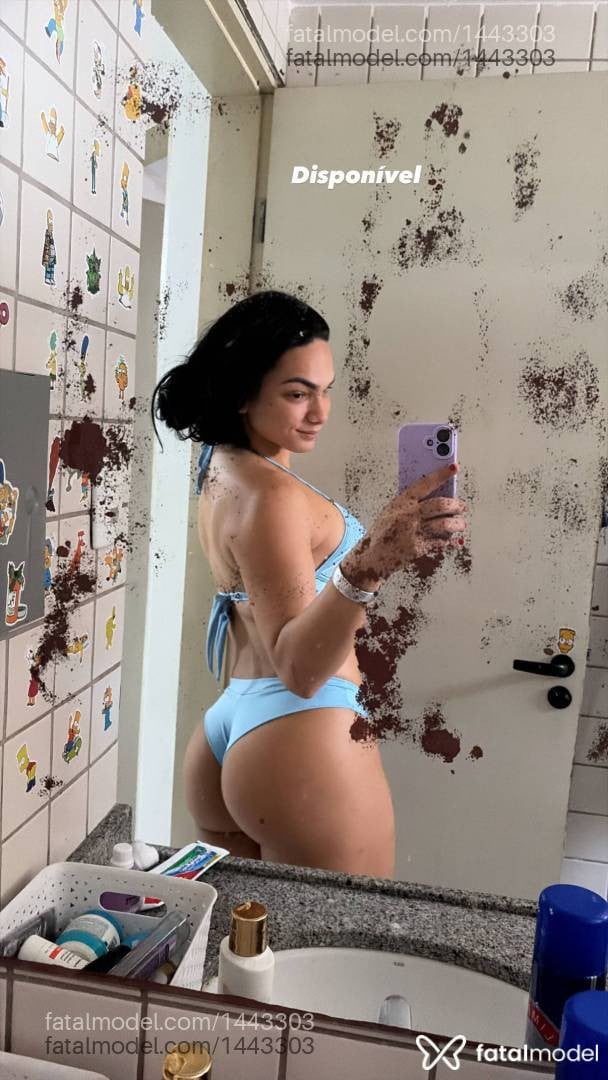 Acompanhante mulher trans morena (o) de olhos castanhos - Bruna