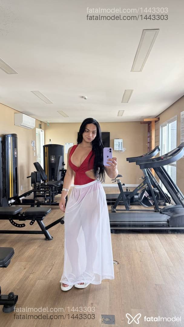 Acompanhante mulher trans morena (o) de olhos castanhos - Bruna