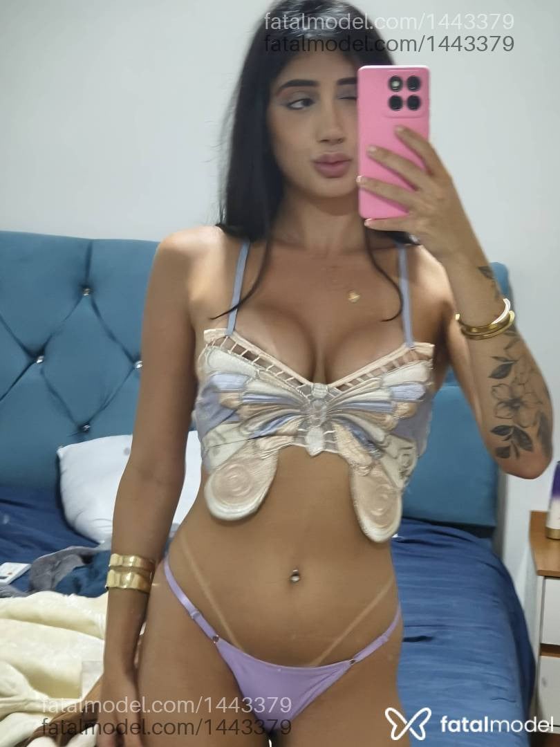 Acompanhante mulher morena (o) de olhos castanhos - Alice