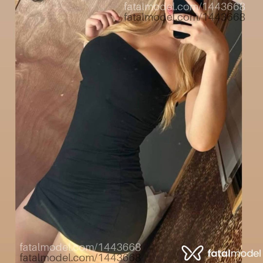 Acompanhante mulher loira (o) de olhos pretos - Isabella