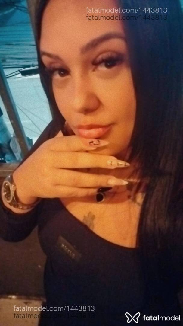 Acompanhante mulher com cabelo castanho de olhos mel - Barbara Fernandes