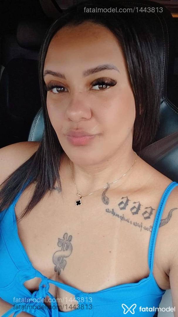 Acompanhante mulher com cabelo castanho de olhos mel - Barbara Fernandes