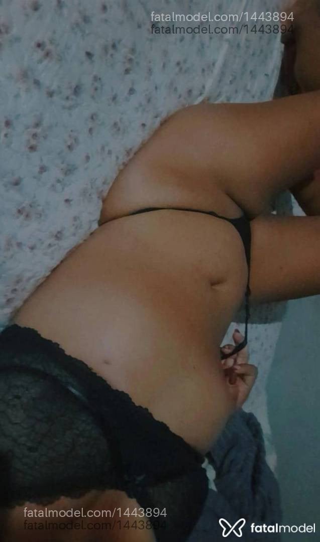 Acompanhante mulher morena (o) de olhos pretos - Lary Acompanhante mulher morena (o) de olhos pretos - Lary
