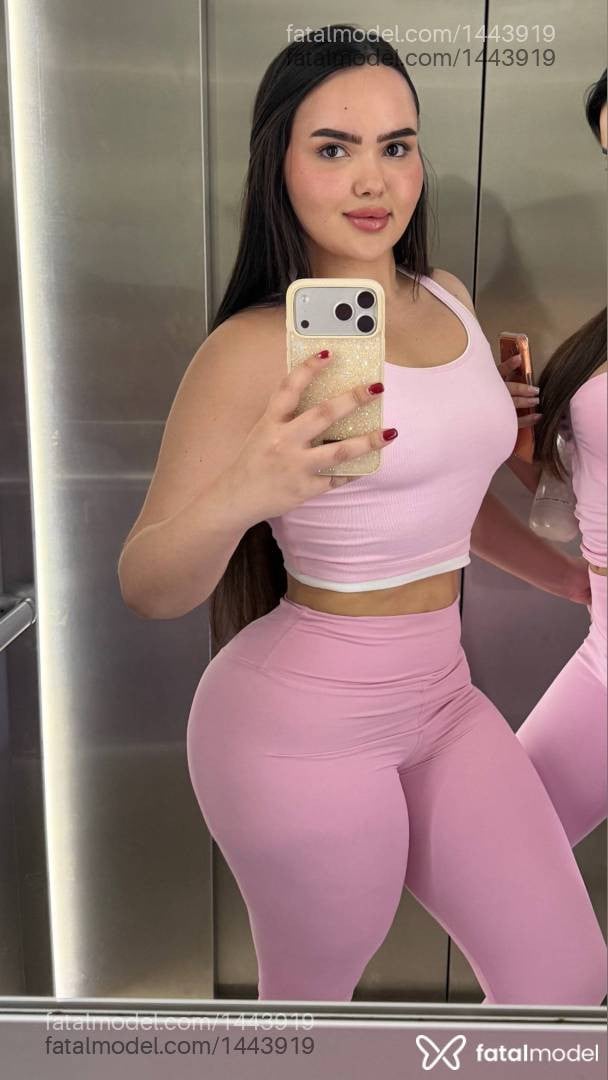 Acompanhante mulher com cabelo castanho de olhos castanhos - Alyna Volkov