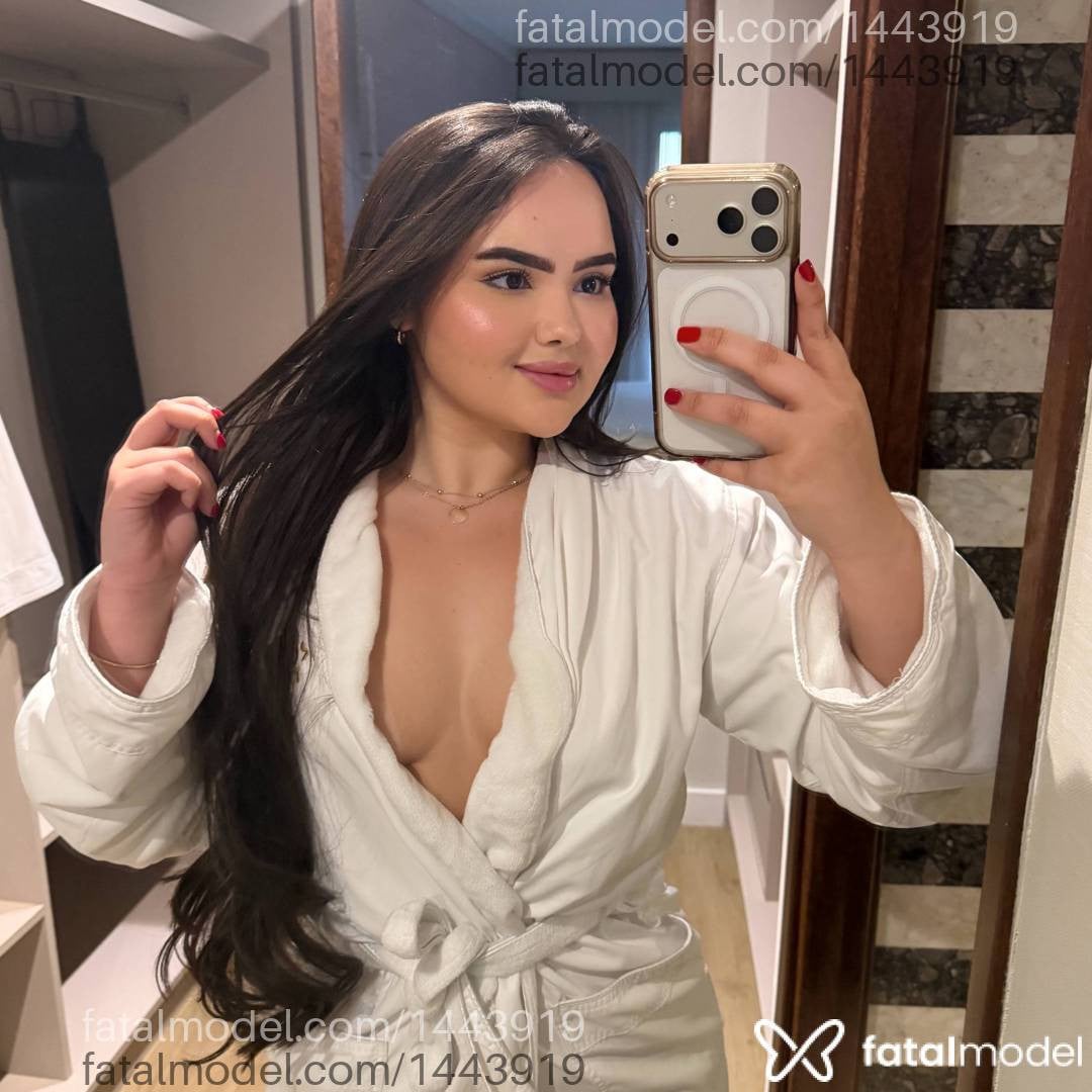Acompanhante mulher com cabelo castanho de olhos castanhos - Alyna Volkov
