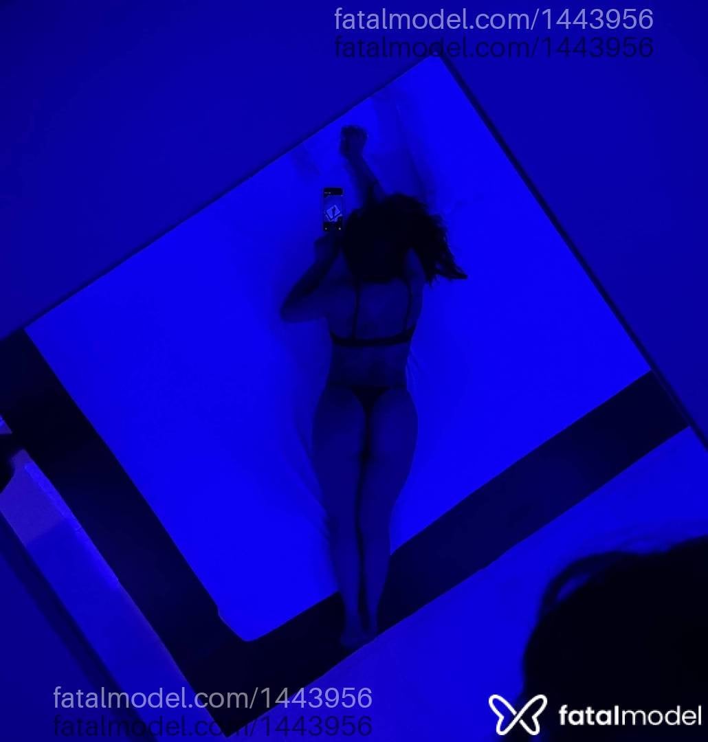 Acompanhante mulher morena (o) de olhos pretos - Anna Clara