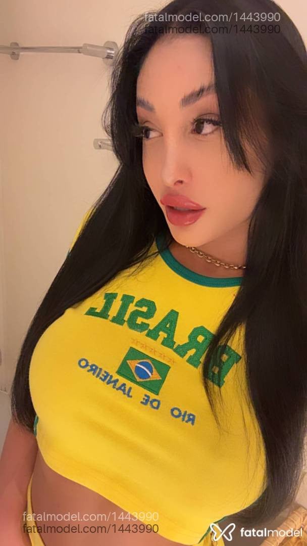 Acompanhante mulher trans morena (o) de olhos pretos em Uberlândia - Julia Melo