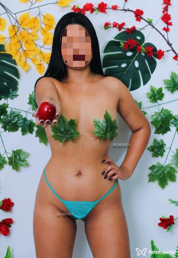 Acompanhante mulher com cabelo castanho de olhos castanhos em Belém - Ariel