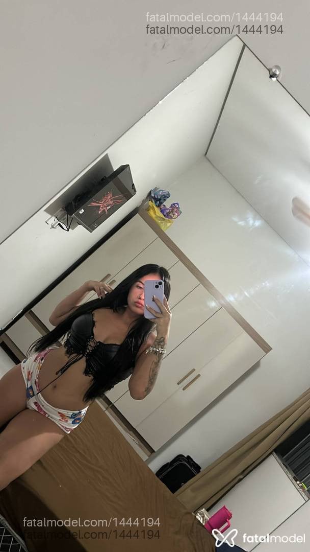 Acompanhante mulher com cabelo castanho de olhos castanhos em Manhuaçu - Lia