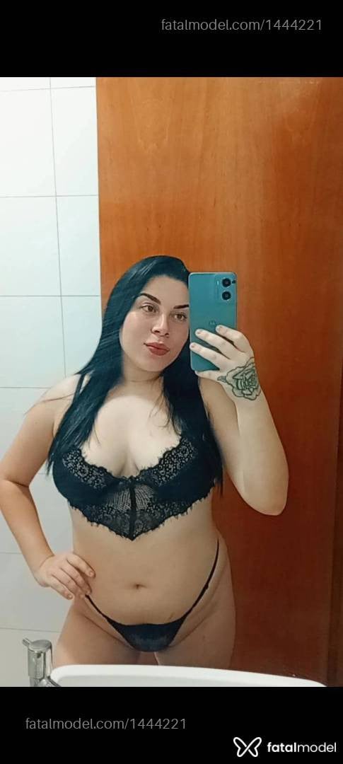 Acompanhante mulher morena (o) de olhos castanhos - Ana Julia