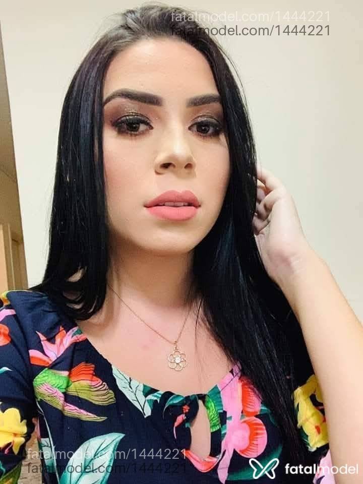 Acompanhante mulher morena (o) de olhos castanhos - Ana Julia