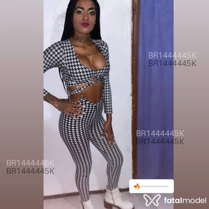 Acompanhante mulher com cabelo castanho de olhos castanhos em Caçapava do Sul Acompanhante mulher com cabelo castanho de olhos castanhos em Caçapava do Sul - Ester