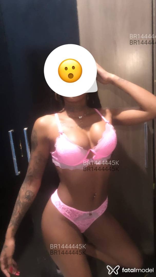Acompanhante mulher com cabelo castanho de olhos castanhos em Caçapava do Sul - Ester