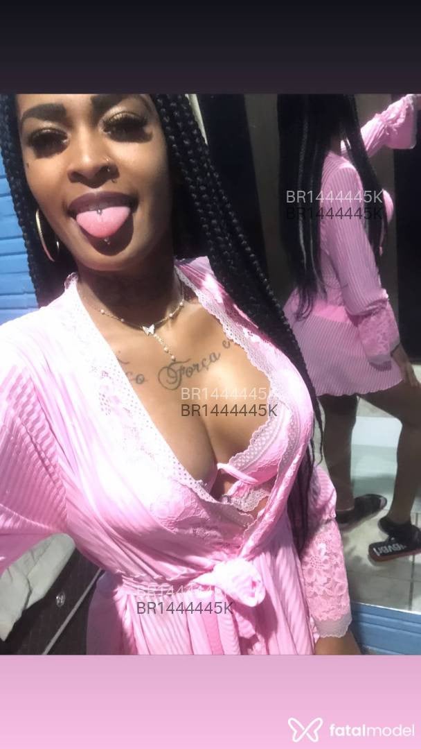 Acompanhante mulher com cabelo castanho de olhos castanhos em Caçapava do Sul Acompanhante mulher com cabelo castanho de olhos castanhos em Caçapava do Sul - Ester