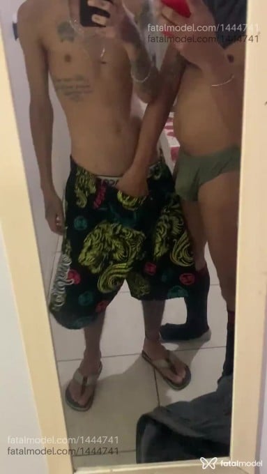 Acompanhante homem morena (o) de olhos castanhos em São Paulo - Henrique Malokeiro