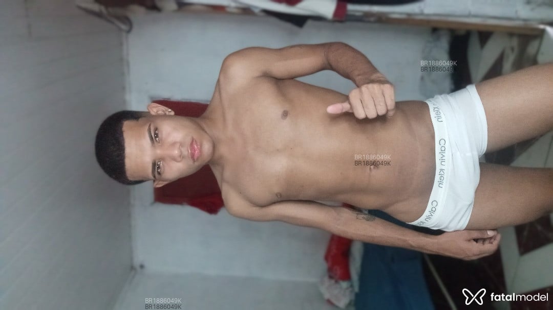 Acompanhante homem morena (o) de olhos castanhos - Bruno Acompanhante homem morena (o) de olhos castanhos - Bruno