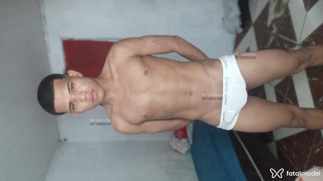 Acompanhante homem morena (o) de olhos castanhos - Bruno Acompanhante homem morena (o) de olhos castanhos - Bruno