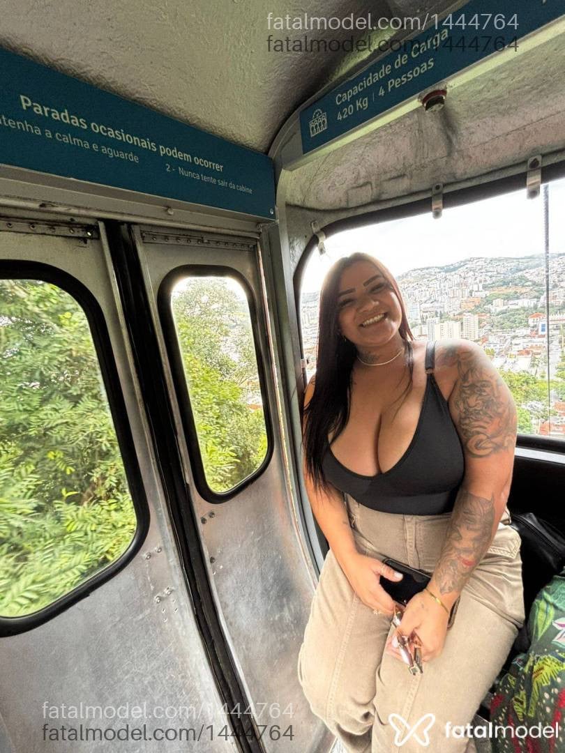 Acompanhante mulher morena (o) de olhos castanhos em Bertioga - Jade Lima
