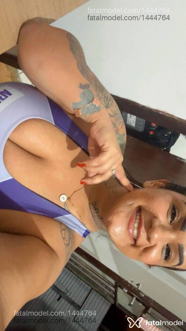 Acompanhante mulher morena (o) de olhos castanhos em Bertioga - Jade Lima