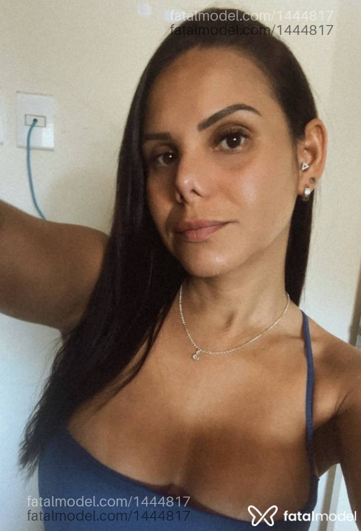 Acompanhante mulher morena (o) de olhos castanhos - Carol Andrade