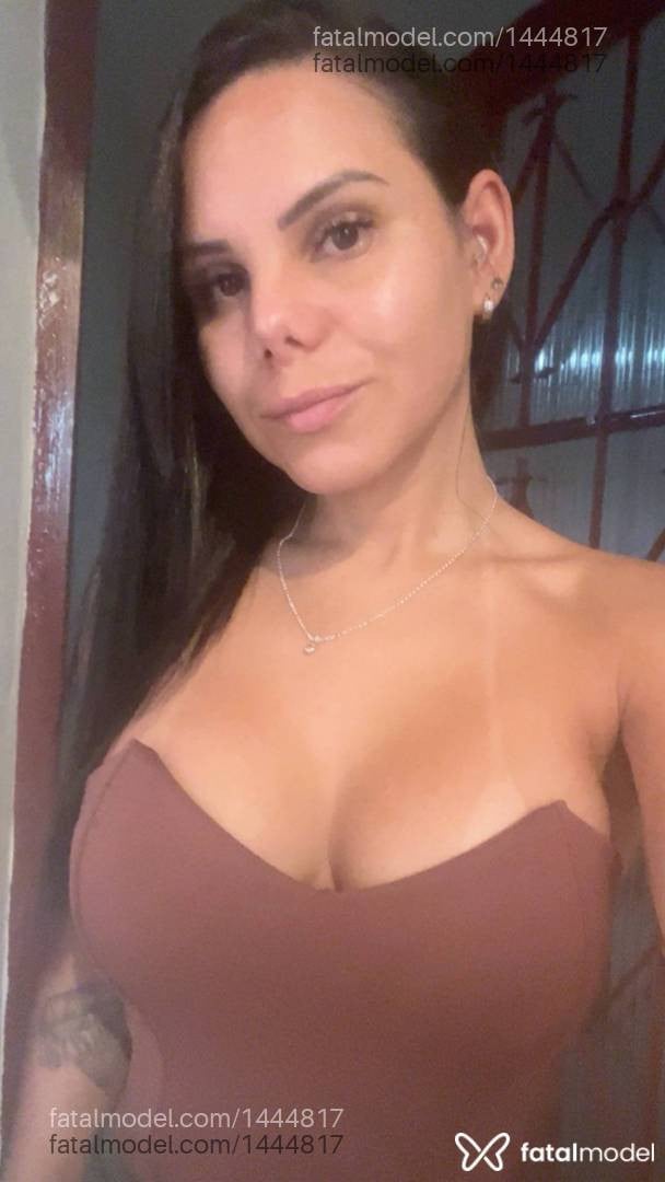 Acompanhante mulher morena (o) de olhos castanhos - Carol Andrade