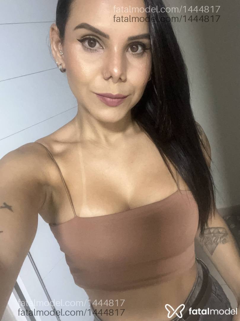 Acompanhante mulher morena (o) de olhos castanhos - Carol Andrade