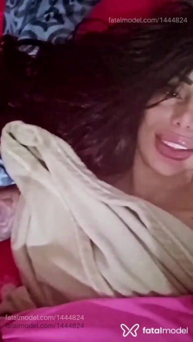 Acompanhante mulher com cabelo castanho de olhos castanhos - Estefane Castro