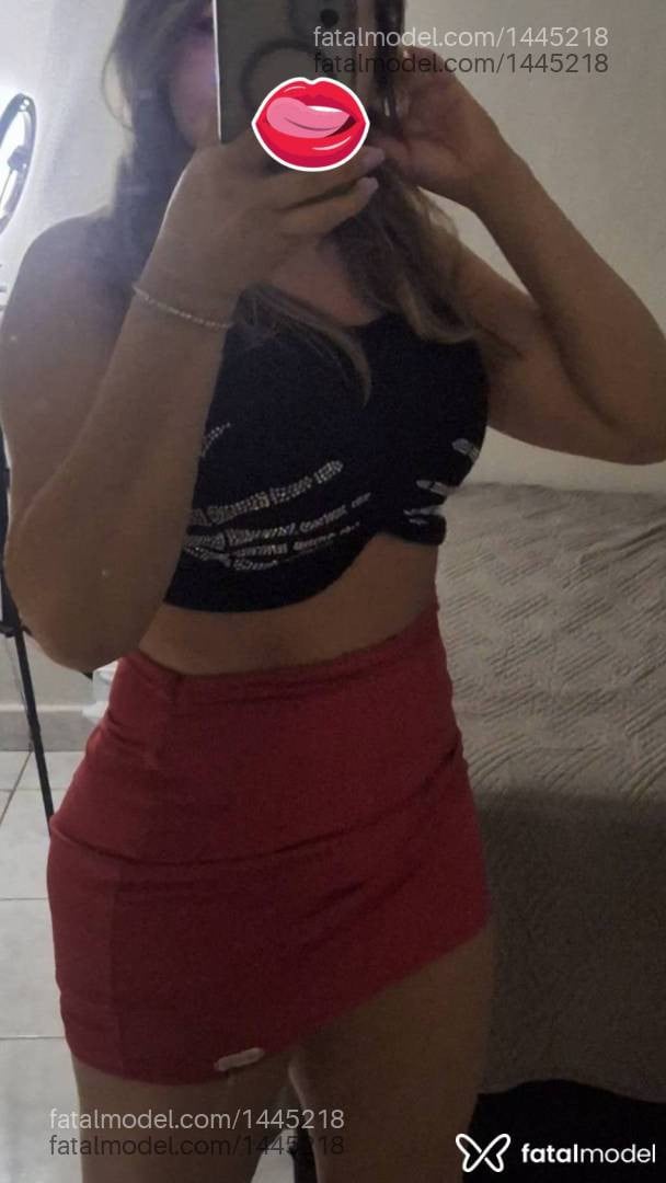 Acompanhante mulher loira (o) de olhos castanhos - RENATA MILLER