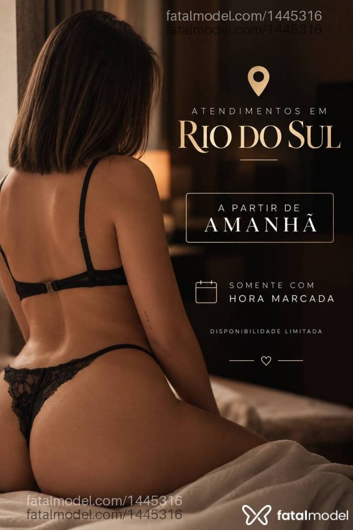 Acompanhante mulher morena (o) de olhos castanhos - Karen Santana