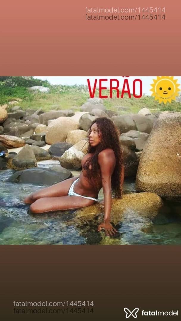 Acompanhante travesti com cabelo castanho de olhos castanhos - Deise Transex